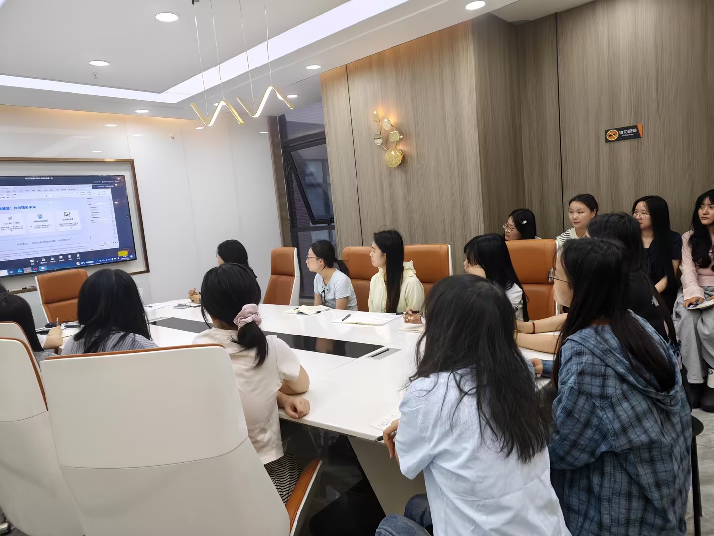 会议照片3.jpg